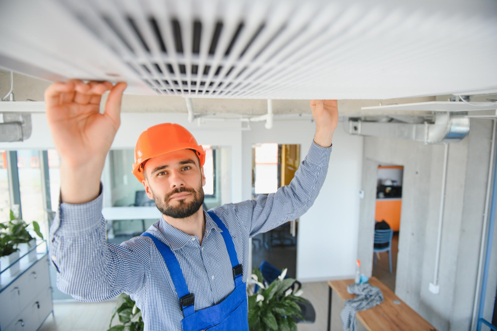 Technicien sur installation VMC